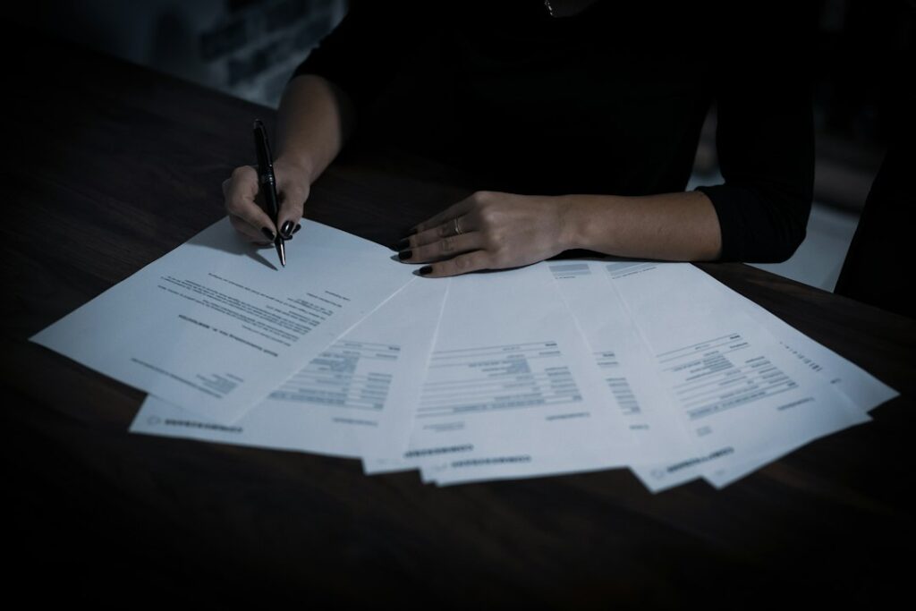 Verifica di un documento prima di autorizzare un pagamento relativo al marchio